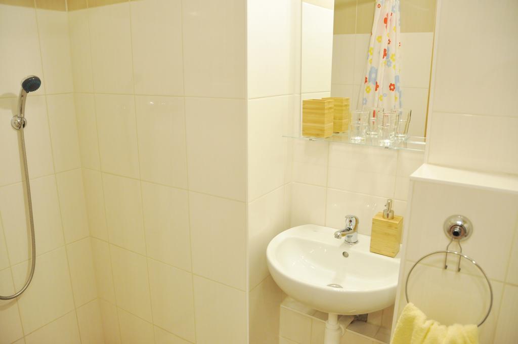Traditional Slovak Apartment Bratislava Luaran gambar